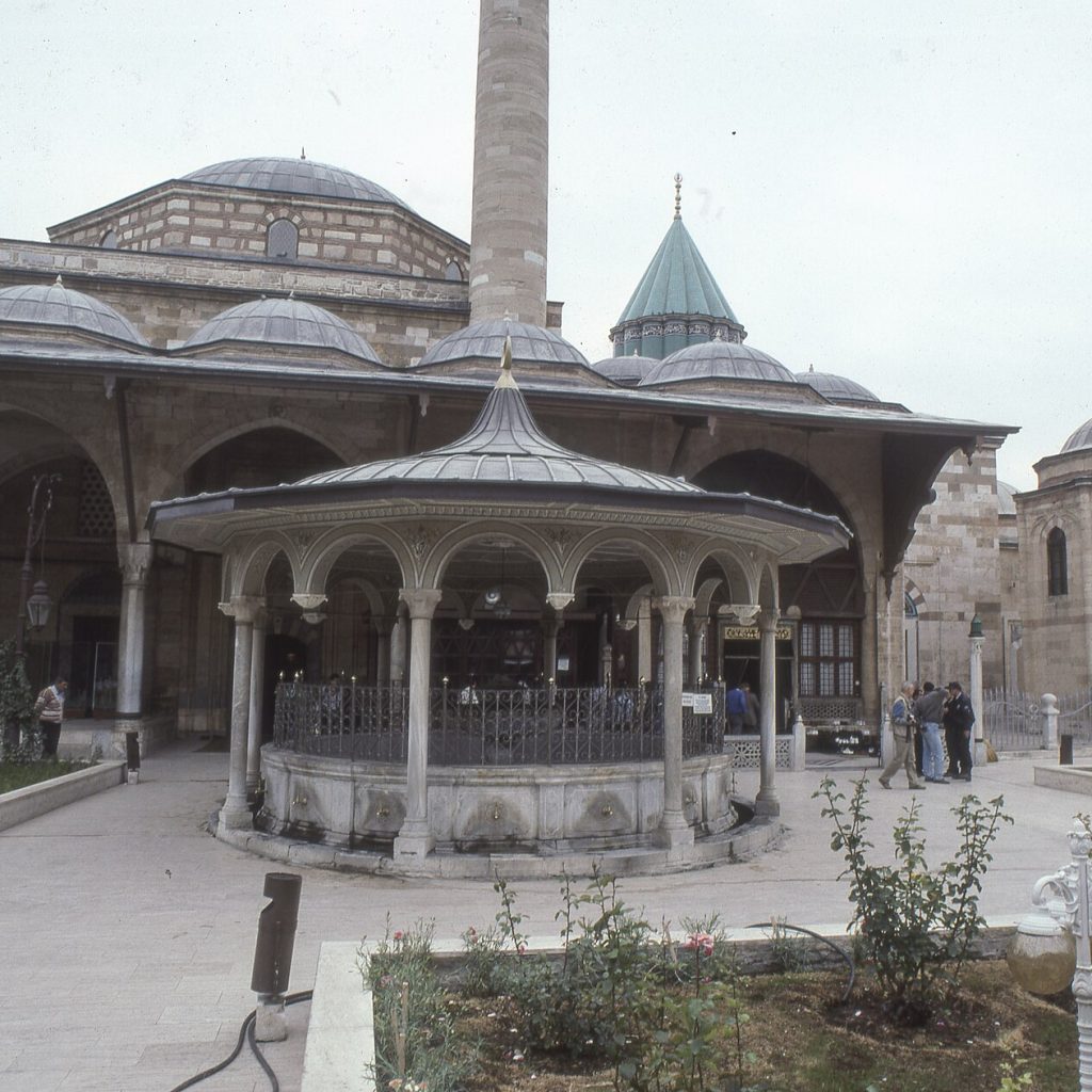 Tuz Ekspresi Ankara Çankırı Konya Turu kapsaminda Konya'da Mevlana Turbesi