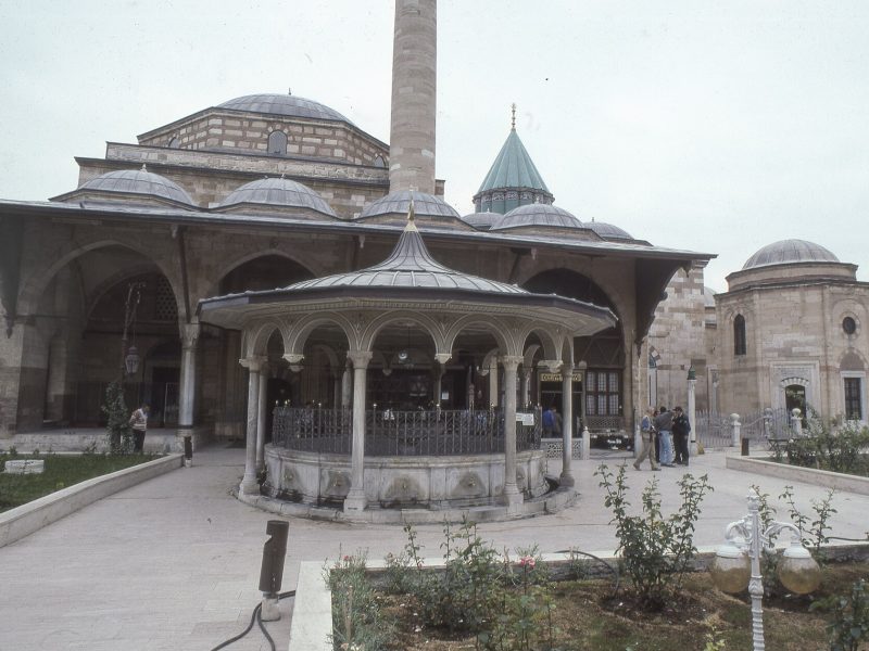 Tuz Ekspresi Ankara Çankırı Konya Turu kapsaminda Konya'da Mevlana Turbesi