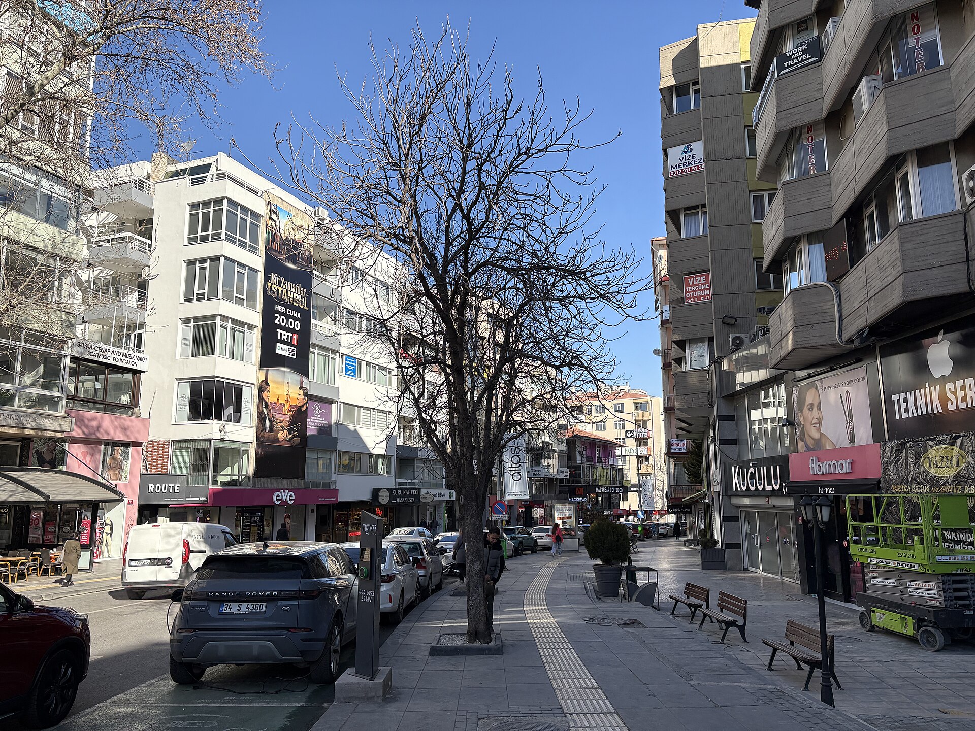 Ankara HiltonSA — Tunalı Hilmi Caddesi, Ankara