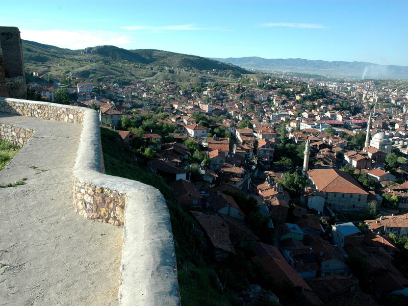 Park Dedeman Kastamonu'nun bulunduğu kentteki tarihi kaleden görülen genel şehir manzarası