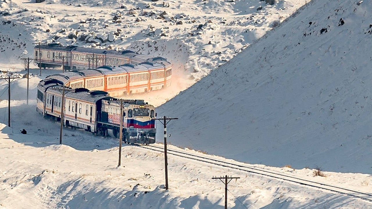 TURİSTİK DOĞU EXPRESS TURU    Yataklı Vagonla Ankara - Kars Yönü